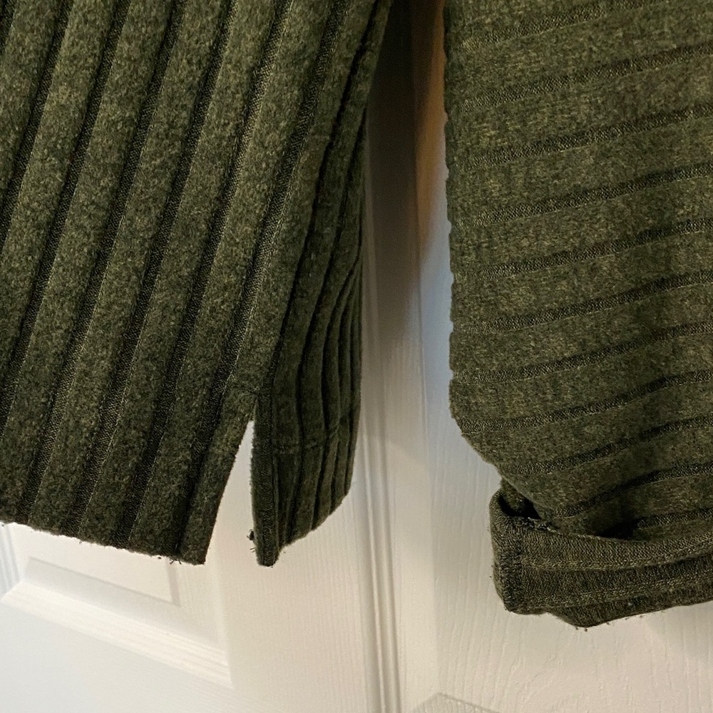 Deep Olive Ribbed Turtleneck Sweater - Picture 4 of 6